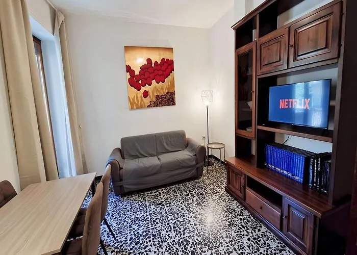 Con Terrazza Privata Nel Cuore Di - Ztl Free Сиена