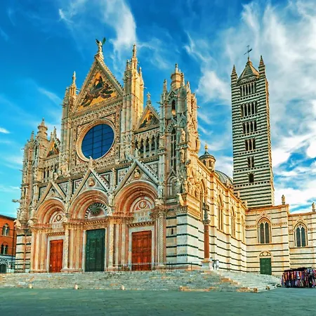 Con Terrazza Privata Nel Cuore Di - Ztl Free Siena