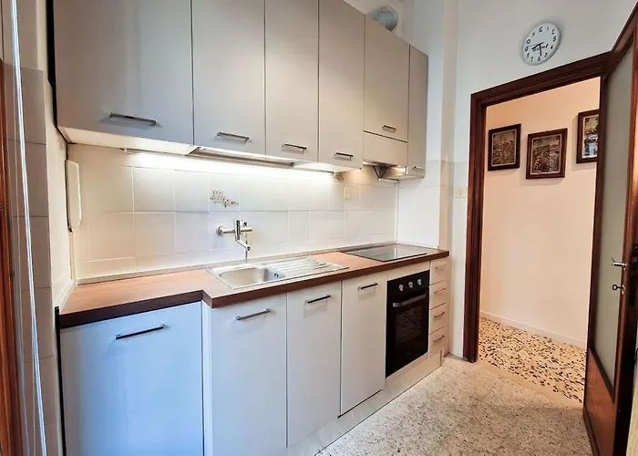 Con Terrazza Privata Nel Cuore Di - Ztl Free *